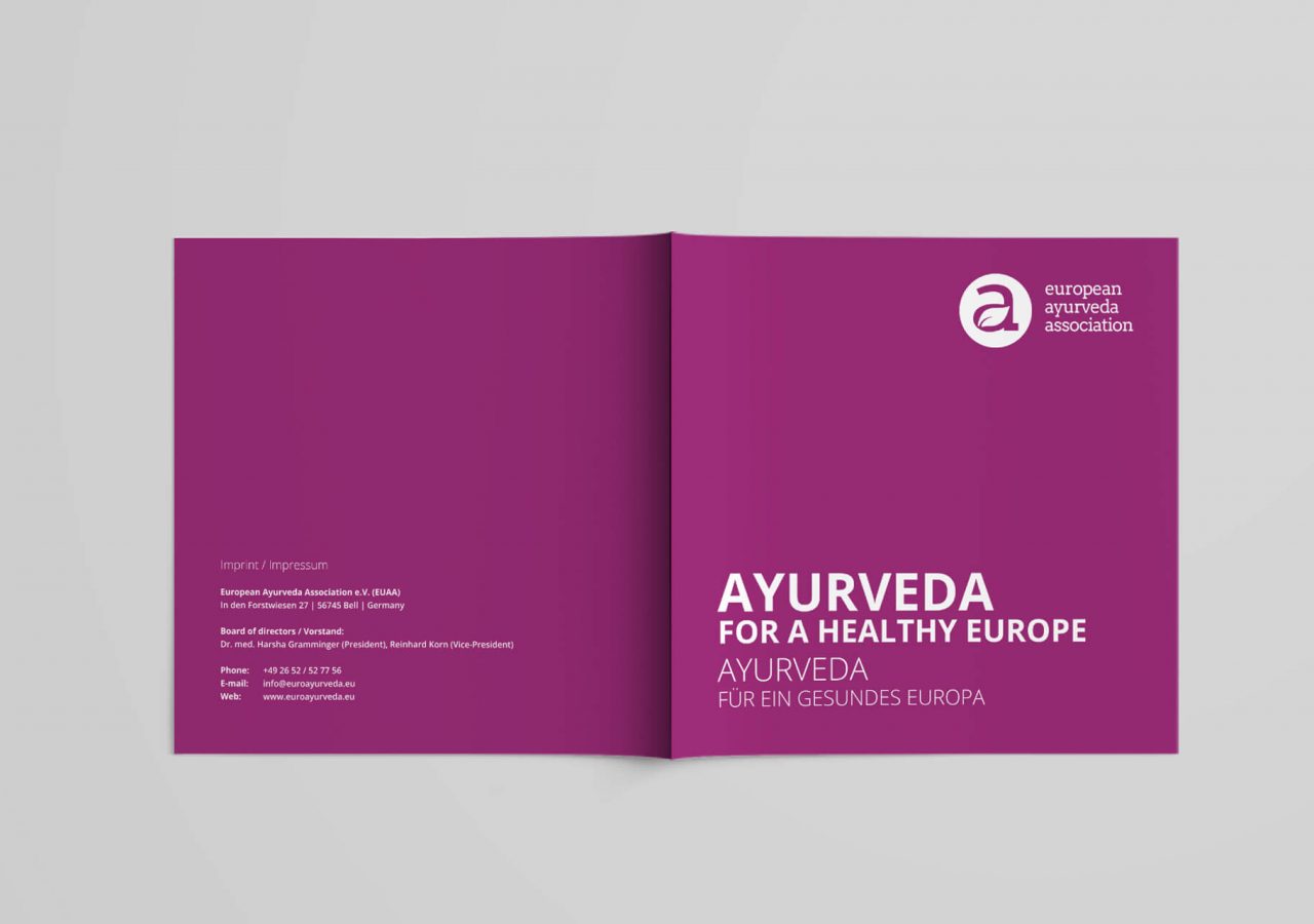 Cover und Rückseite der Image-Broschüre der european ayurveda association (EUAA)